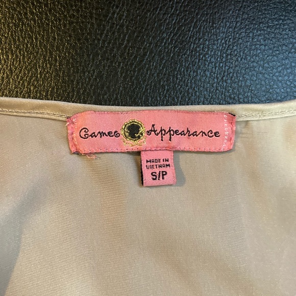 🌸5/$25🌸
Cameo Appearance Size Small Blouse - Picture 4 of 5